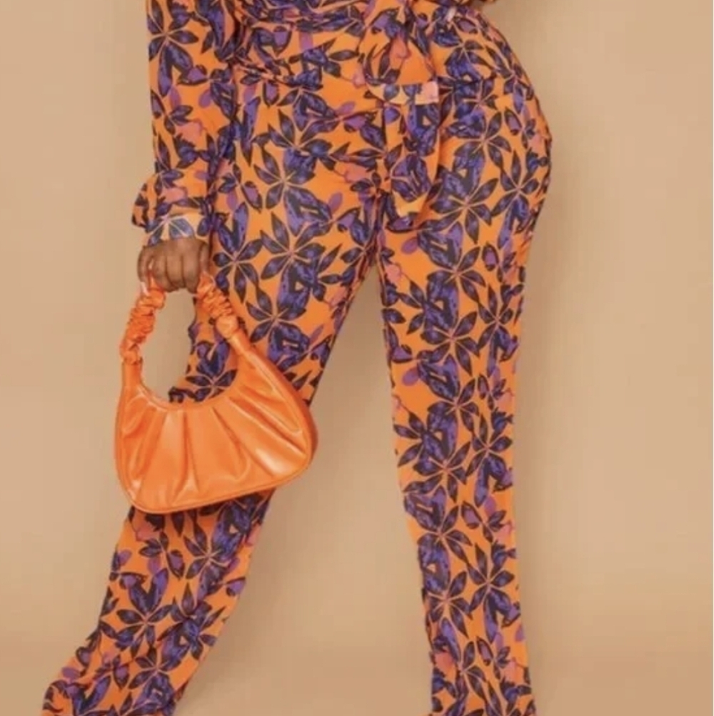 NWT PrettyLittleThing Plus Orange Beach Print Flare Pants